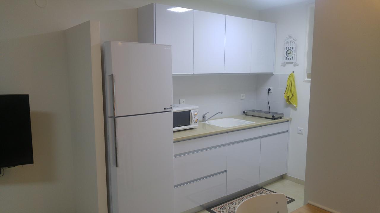Sabba'S Apartment Kefar Sava Exteriör bild